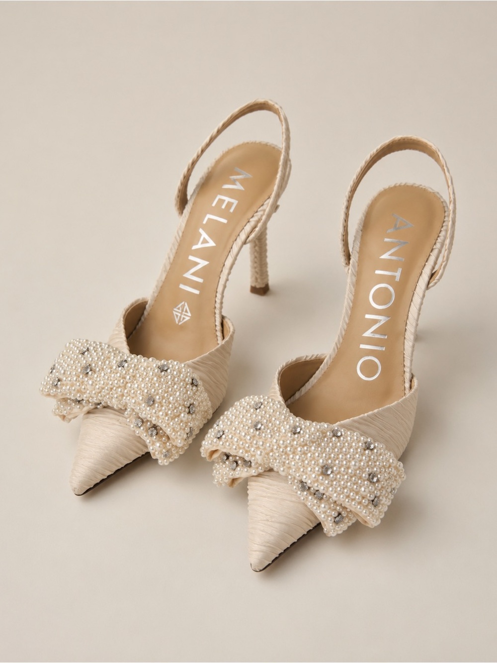 NWT Antonio Melani Grace Pearl & Rhinestone Embellished Bow Dress Heels size 8